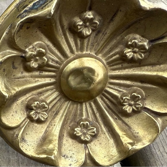 Antique Victorian Set of 2 Ormolu Gilded Bronze Floral Drapery Curtain Tiebacks - Picture 8 of 12